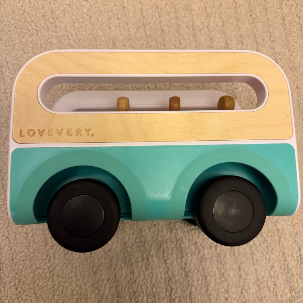 Lovevery Wheel Around Town Bus & Friends